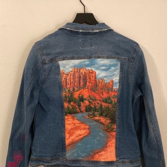 Hand painted Denim Jacket of Bryce Canyon - Picture 1 of 4
